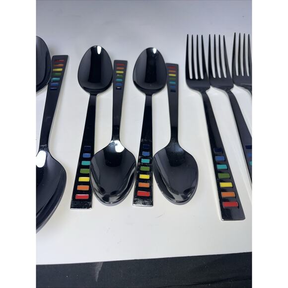 Retired Fiesta Celebration 20-Piece Flatware Set, Service For 4 - Picture 3 of 8